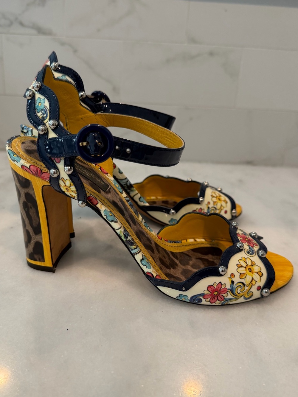 Dolce Gabbana Women’s Floral Yellow Open-Toe Sandals - Picture 4 of 7